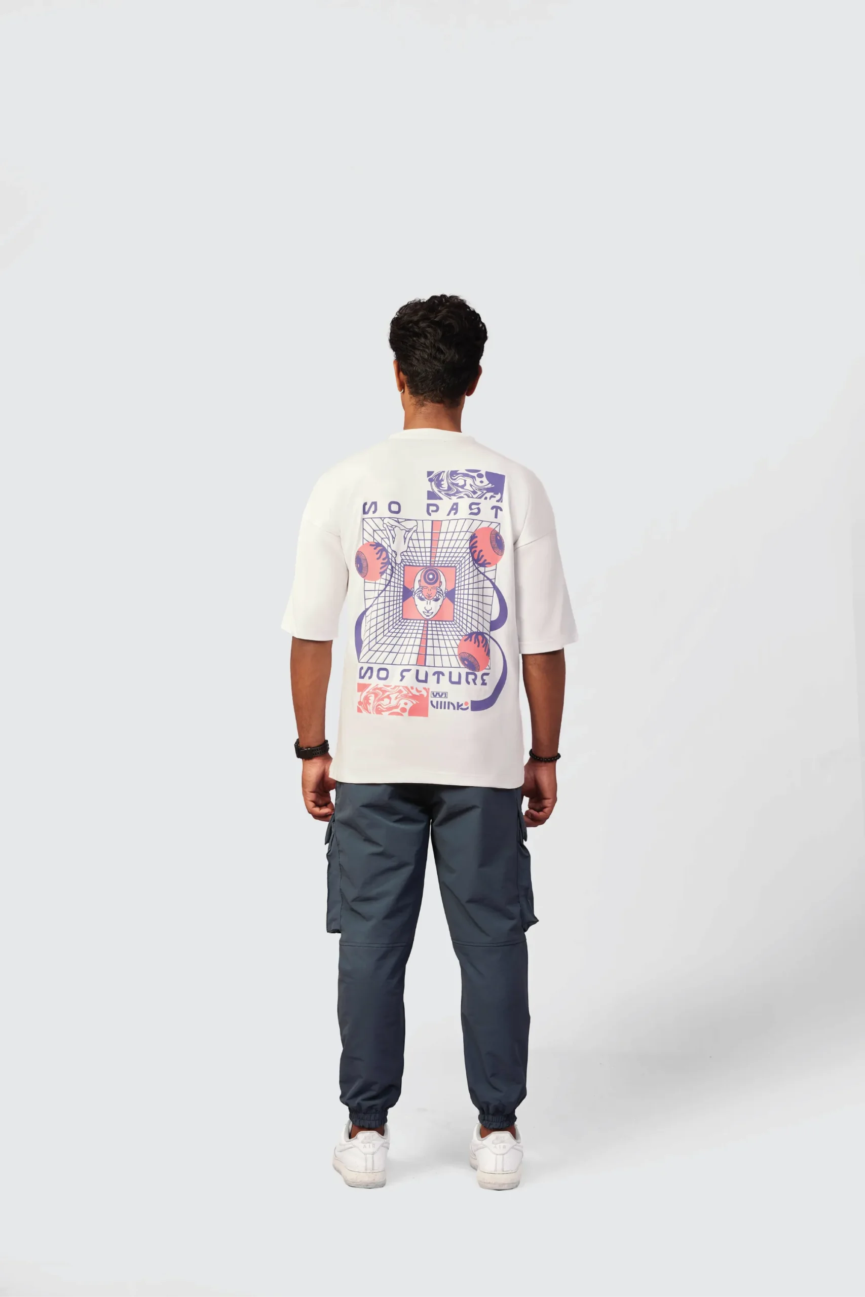 No Past No Future image 2